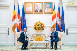 គណៈ​ប្រតិភូ​សមាជិកសភាសហរដ្ឋអាម៉េរិក​ នឹងបន្តគាំទ្ររដ្ឋាភិបាលសហរដ្ឋអាម៉េរិក ក្នុងការជំរុញកិច្ចសហប្រតិបត្តិការ កម្ពុជា​-សហរដ្ឋអាម៉េរិក​ ឱ្យកាន់តែរីកចម្រើន និងទូលំទូលាយបន្ថែមទៀត